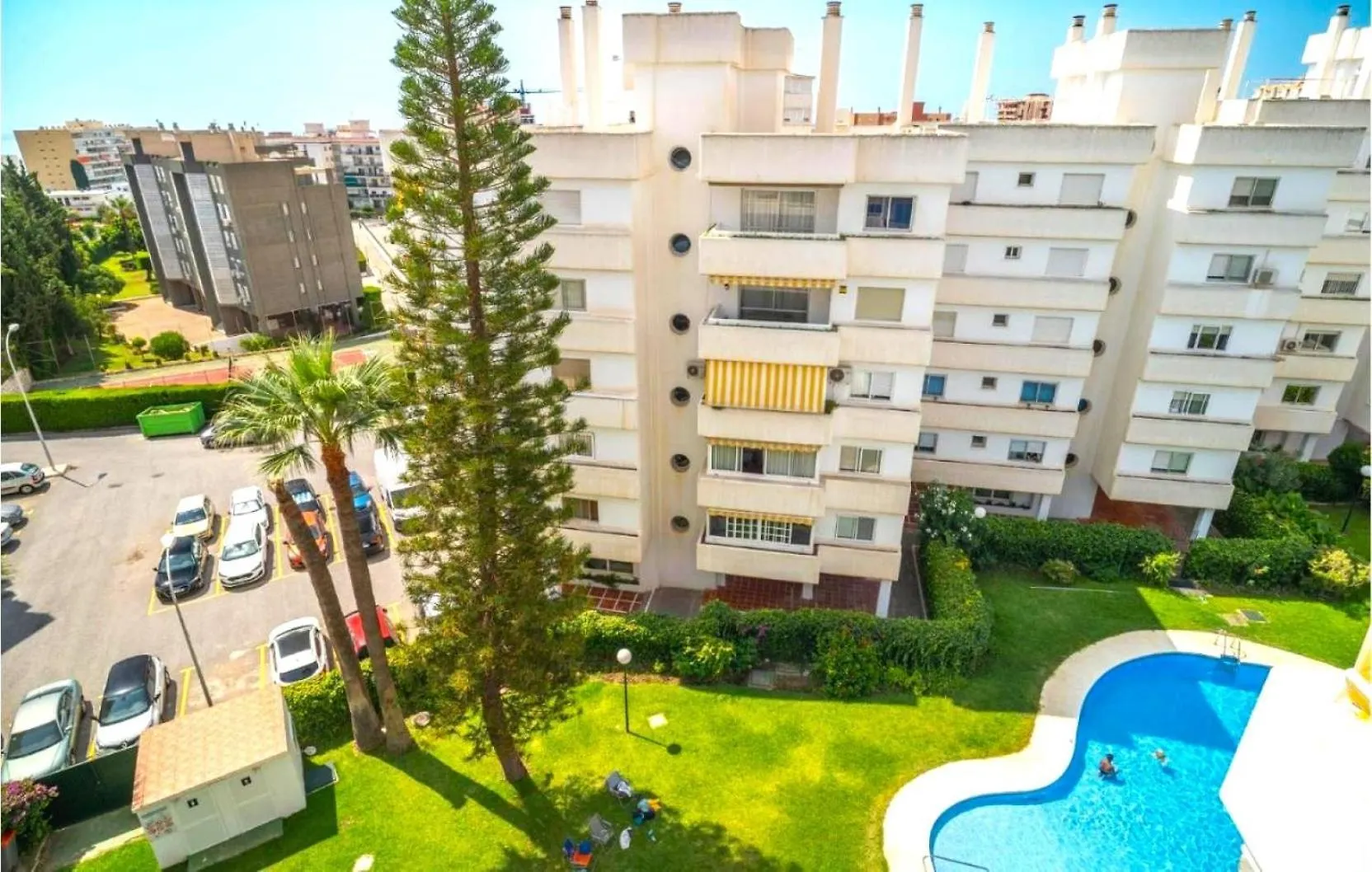 The Charming Oasis! 2 Bedrooms - By Hellodomik Benalmádena