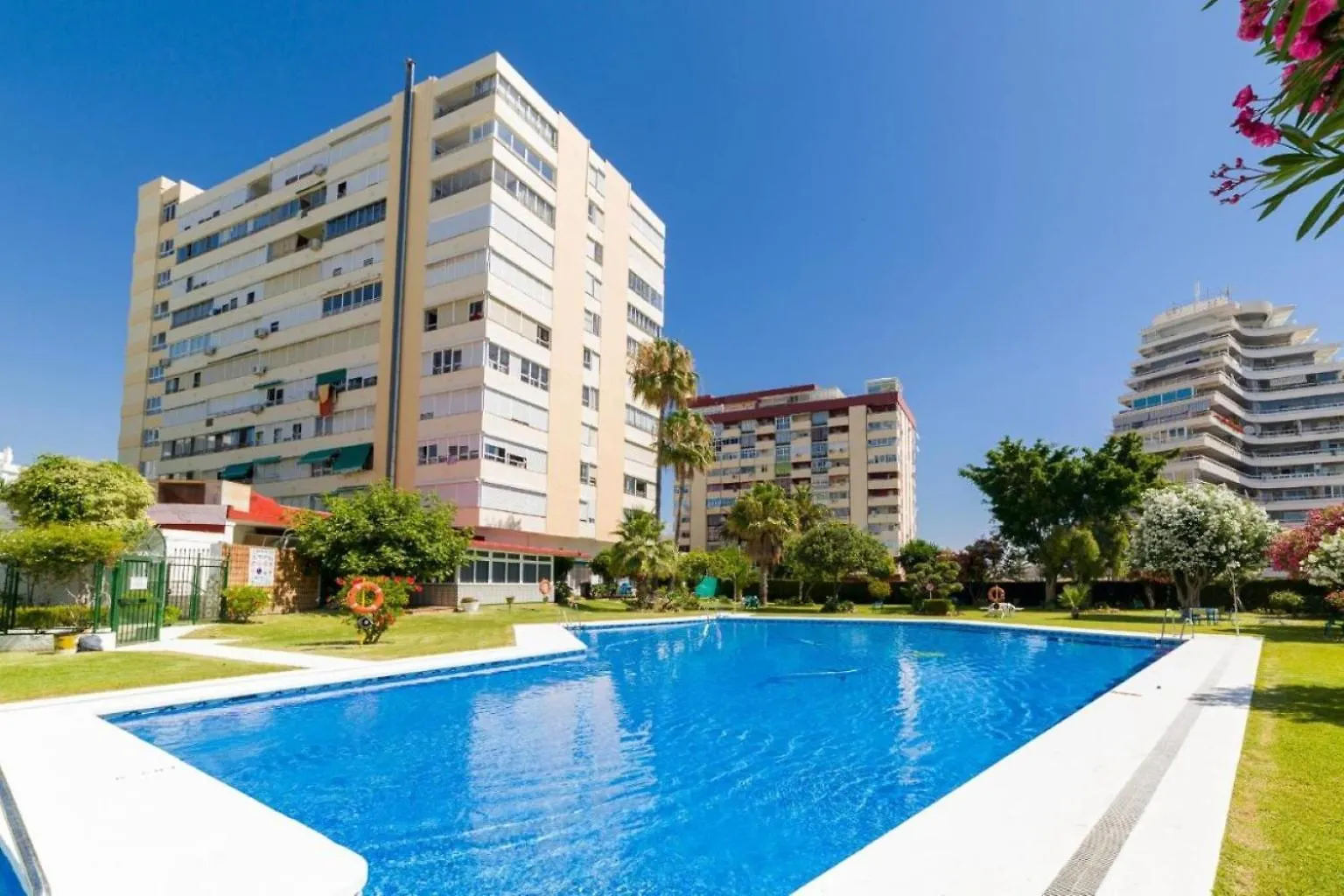 Apartament The Charming Oasis! 2 Bedrooms - By Hellodomik Benalmádena