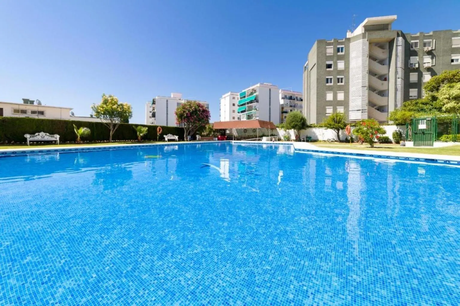 The Charming Oasis! 2 Bedrooms - By Hellodomik Benalmádena 0*,  Hiszpania