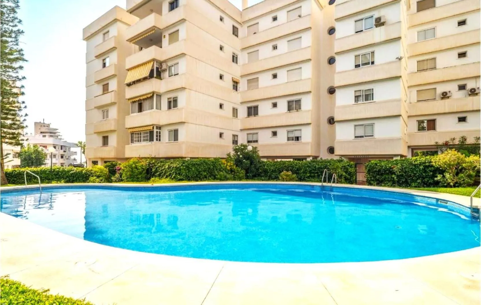 The Charming Oasis! 2 Bedrooms - By Hellodomik Benalmádena