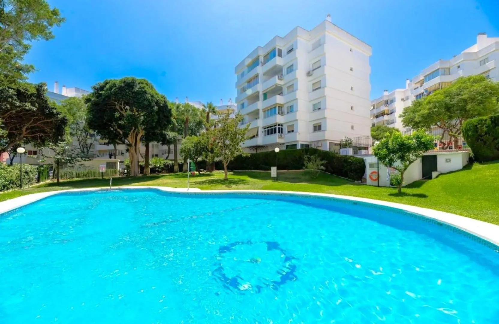 The Charming Oasis! 2 Bedrooms - By Hellodomik Benalmádena 0*,  Hiszpania