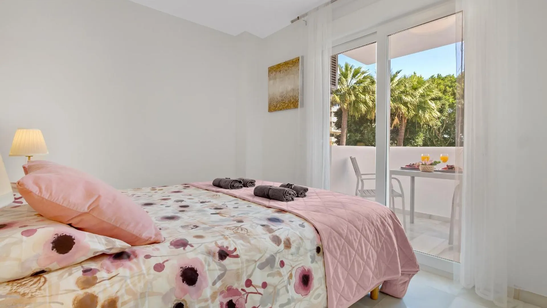 The Charming Oasis! 2 Bedrooms - By Hellodomik Benalmádena Hiszpania