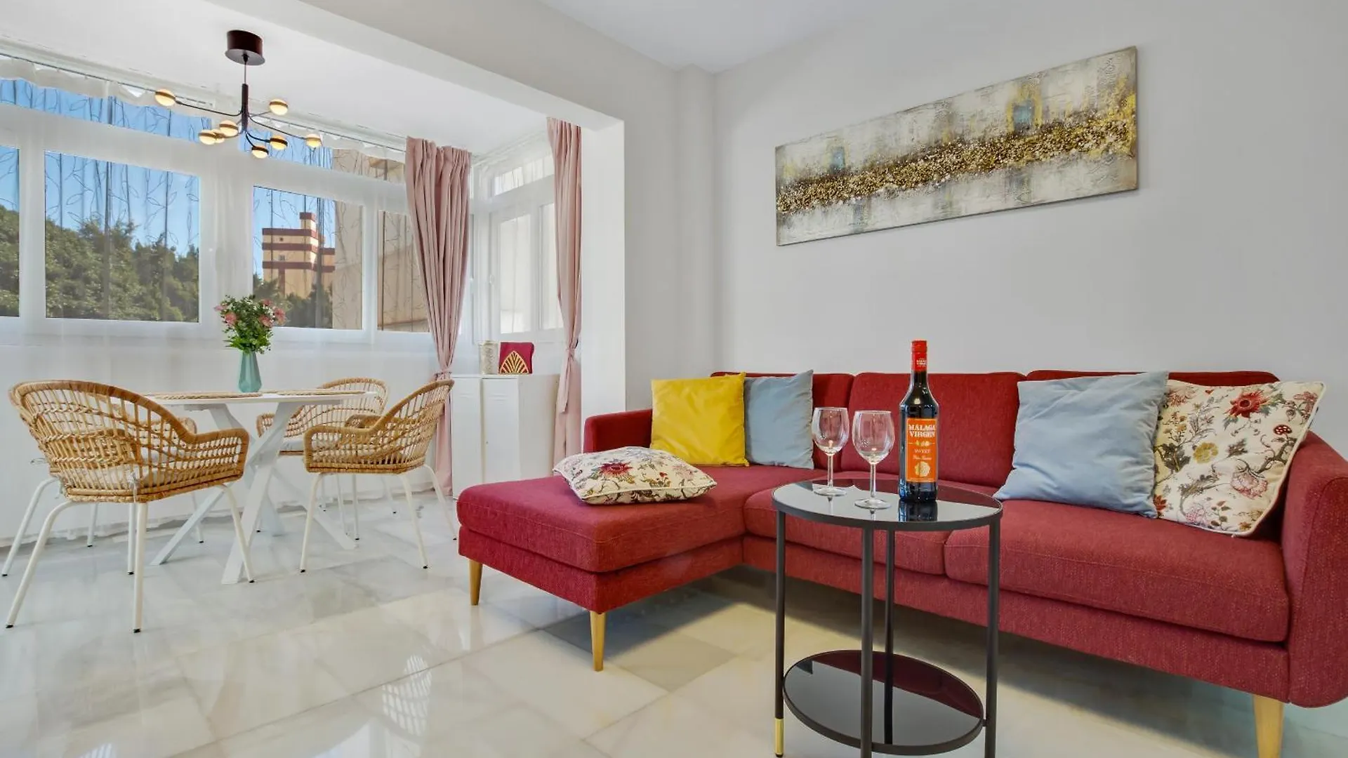 The Charming Oasis! 2 Bedrooms - By Hellodomik Benalmádena