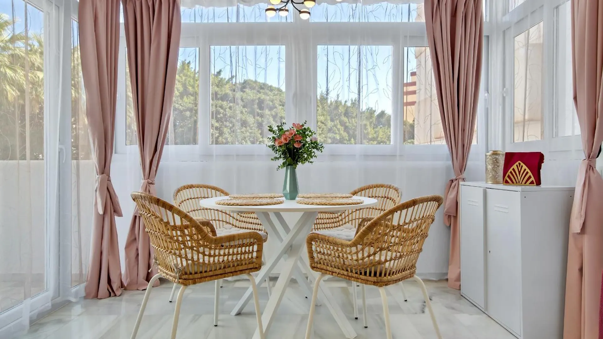 Apartament The Charming Oasis! 2 Bedrooms - By Hellodomik Benalmádena